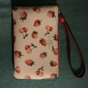 Coach wristlet wallet
